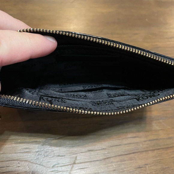 Michael Kors Metallic Black Gold Logo Patent Leather Small Wristlet Wallet NWOT - Picture 3 of 6
